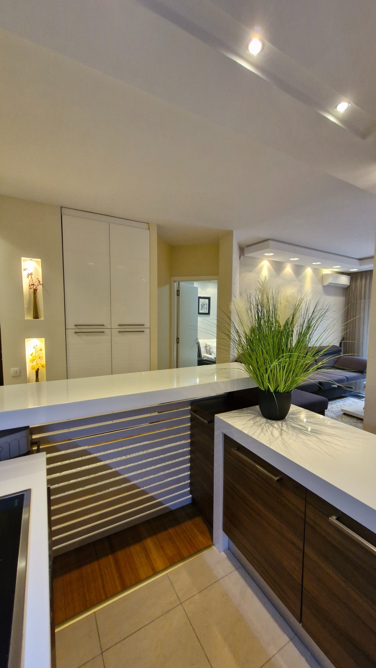 Izdavanje   Dedinje Beli dvor Dvosoban lux stan  novogradnja 9