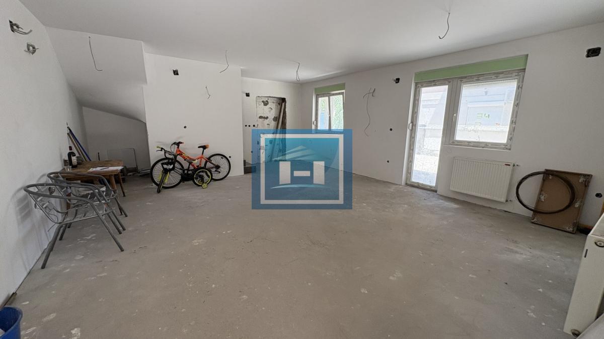 Na prodaju kuća u izgradnji – mirna lokacija, blizu centra! 1