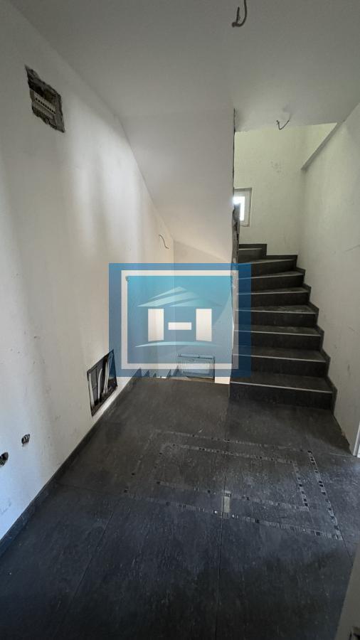 Na prodaju kuća u izgradnji – mirna lokacija, blizu centra! 9