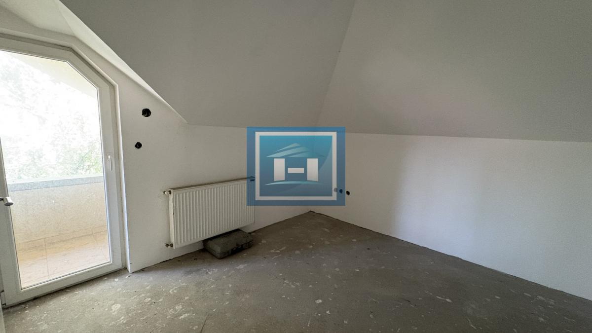 Na prodaju kuća u izgradnji – mirna lokacija, blizu centra! 12