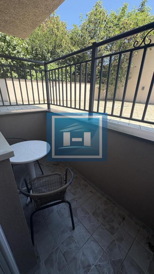 Na prodaju stan u zgradi novije gradnje 5