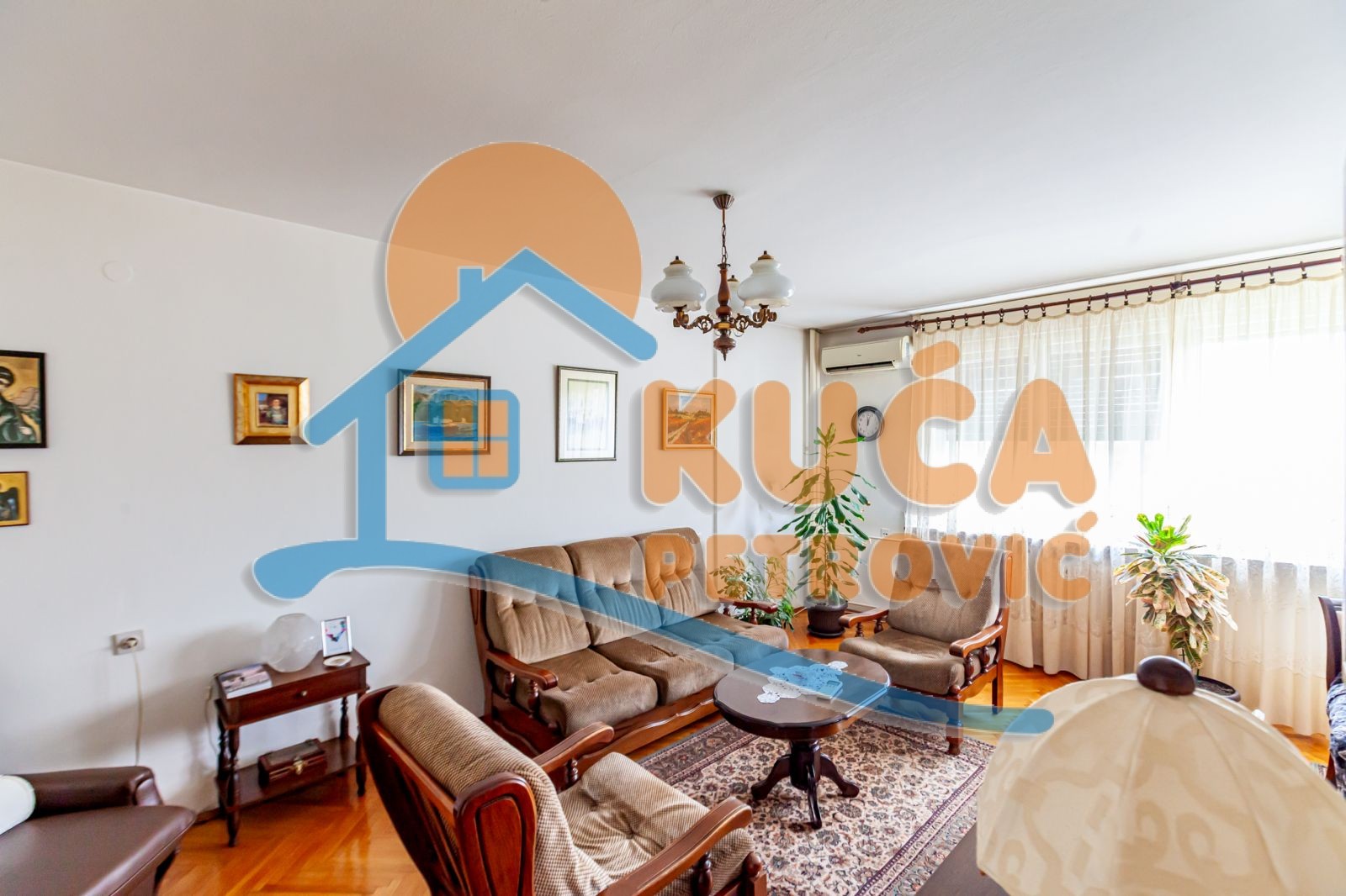 Trosoban stan, 75 m2, Centar, Trg kralja Aleksandra Ujedinitelja ID: p-014453 1