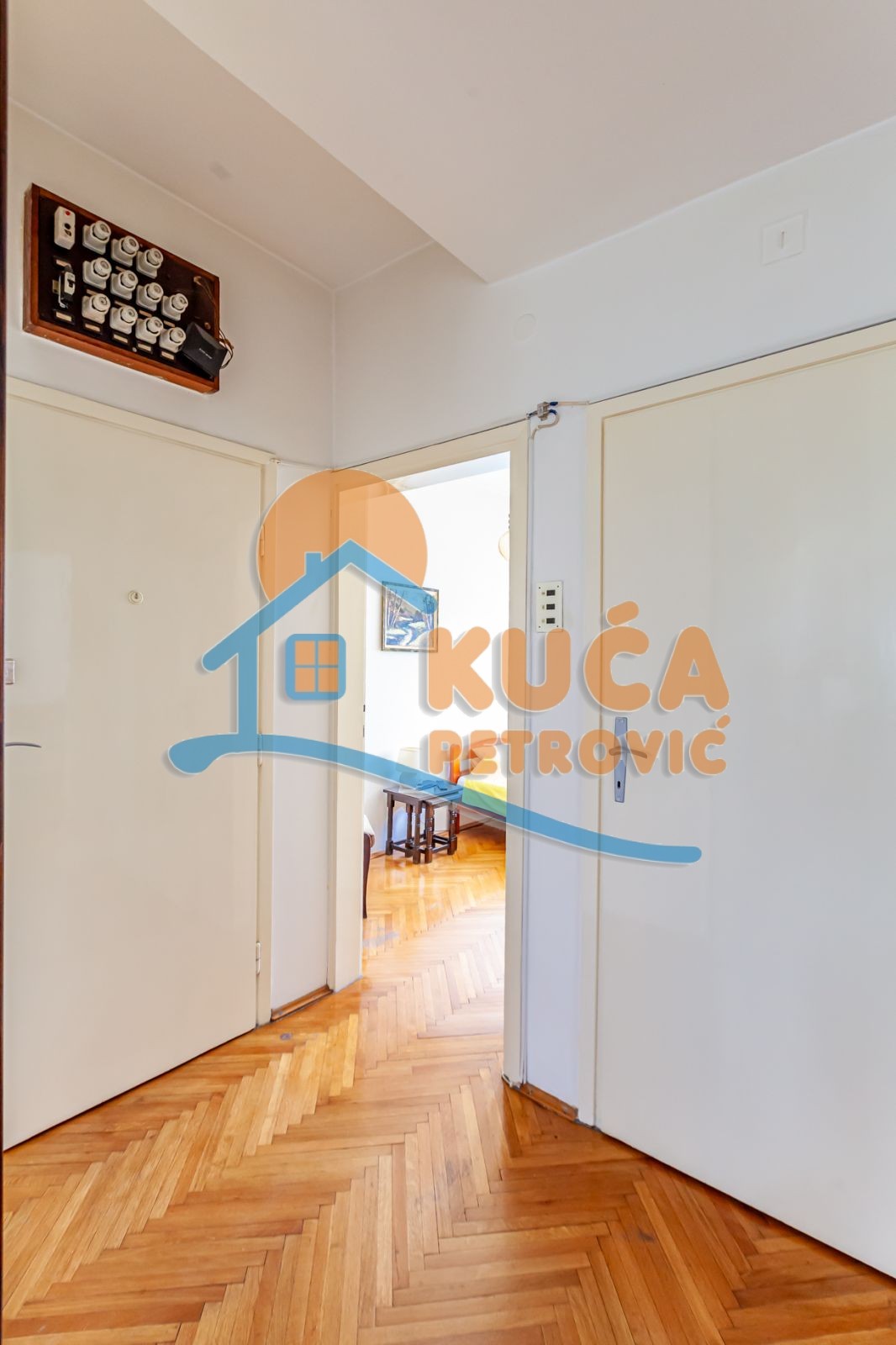 Trosoban stan, 75 m2, Centar, Trg kralja Aleksandra Ujedinitelja ID: p-014453 18