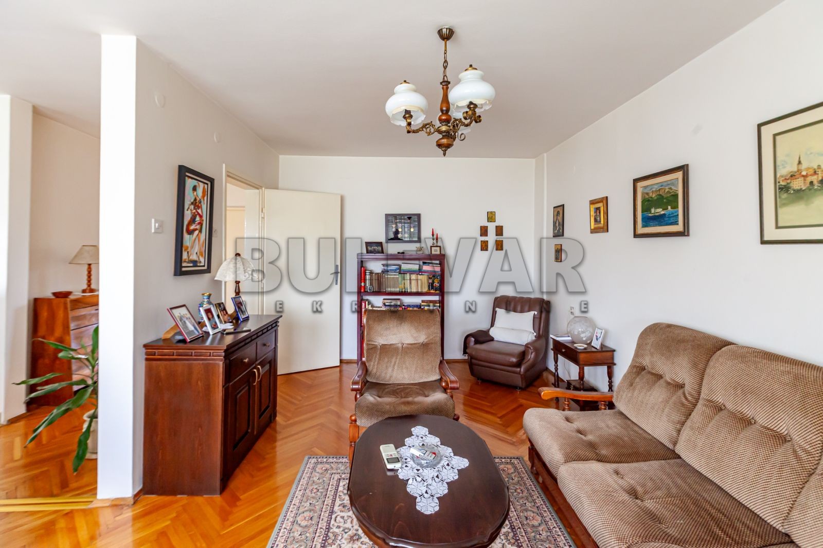 Trosoban stan, 75 m2, Centar, Trg kralja Aleksandra Ujedinitelja ID: p-014453 2