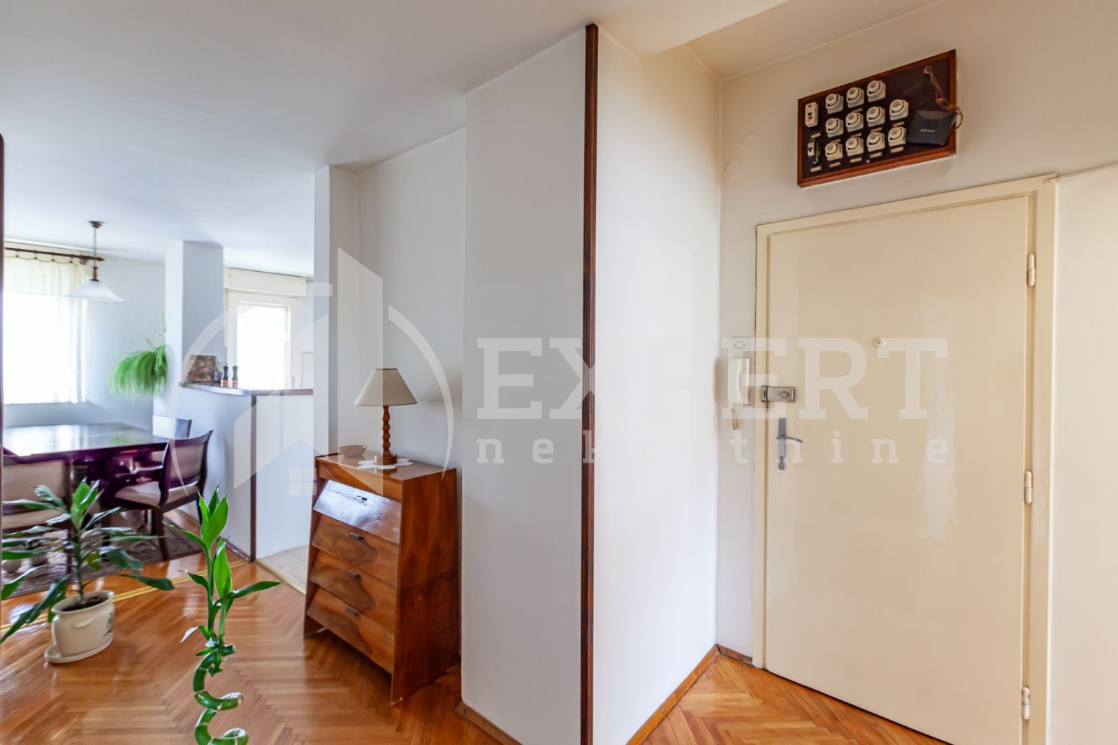 Trosoban stan, 75 m2, Centar, Trg kralja Aleksandra Ujedinitelja ID: p-014453 21