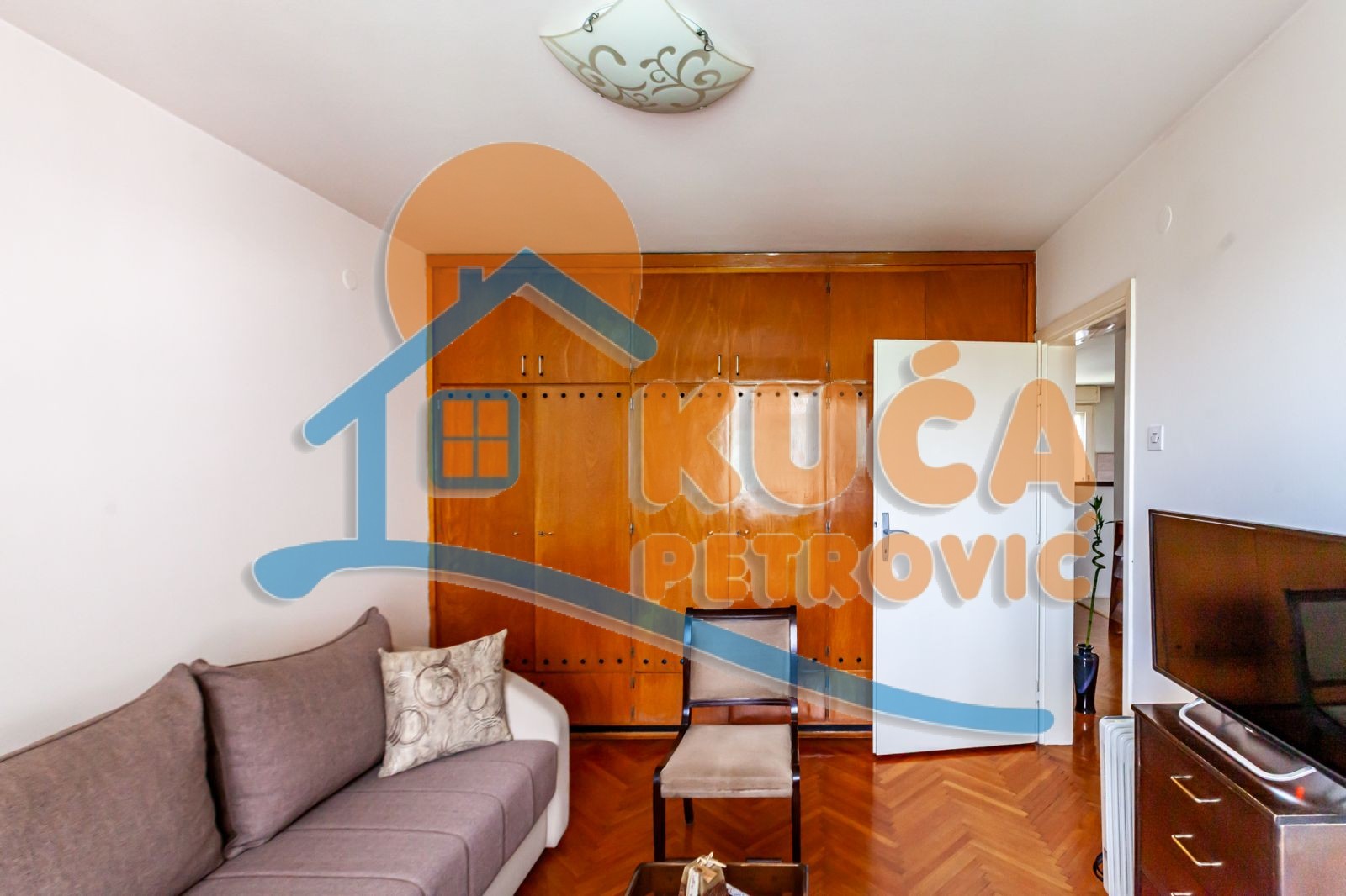 Trosoban stan, 75 m2, Centar, Trg kralja Aleksandra Ujedinitelja ID: p-014453 14