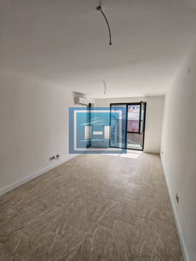 Odmah useljiv trosoban stan u novogradnji 1