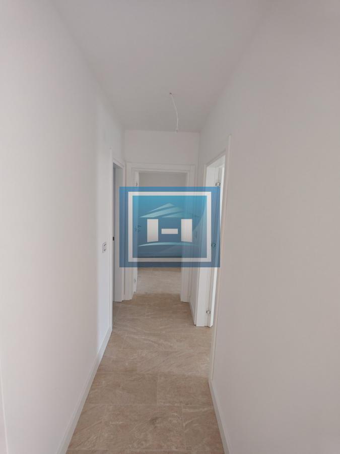 Odmah useljiv trosoban stan u novogradnji 6