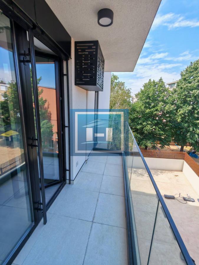 Trosoban stan u novogradnji odmah useljiv 10