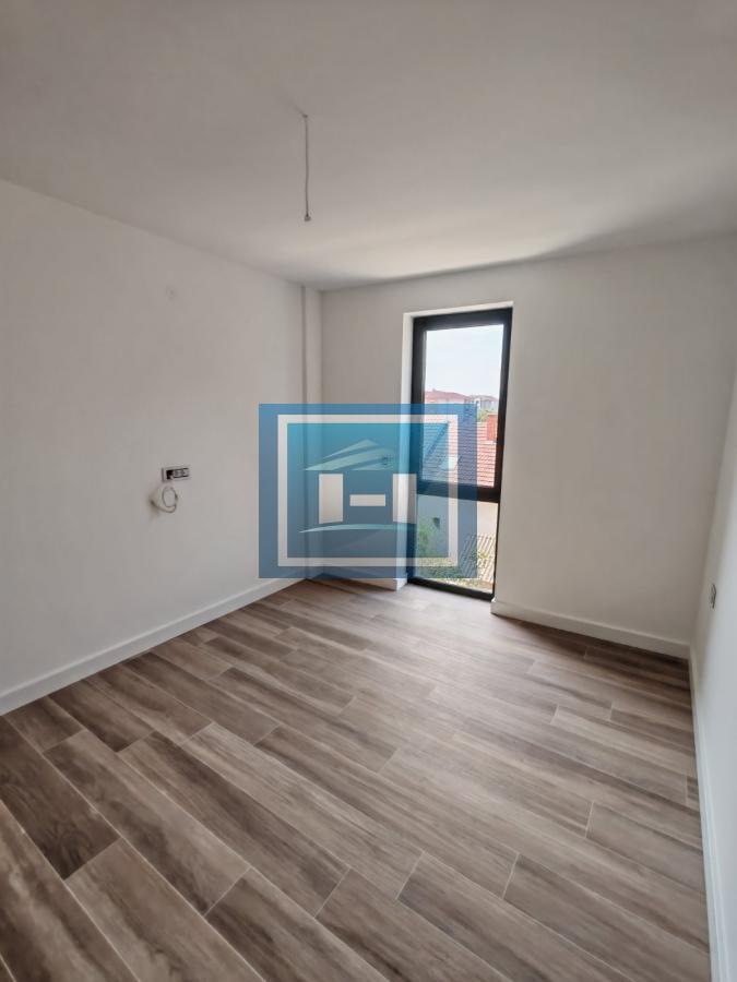 Trosoban stan u novogradnji odmah useljiv 11