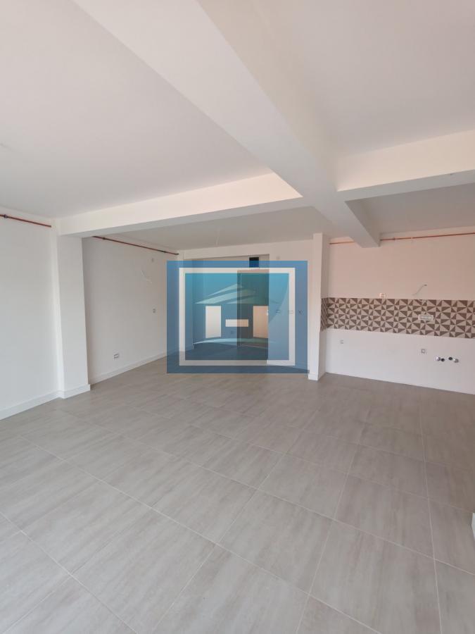 Trosoban stan u novogradnji odmah useljiv 4