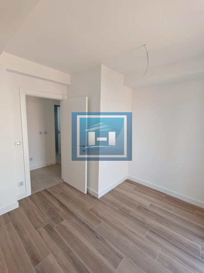 Trosoban stan u novogradnji odmah useljiv 8