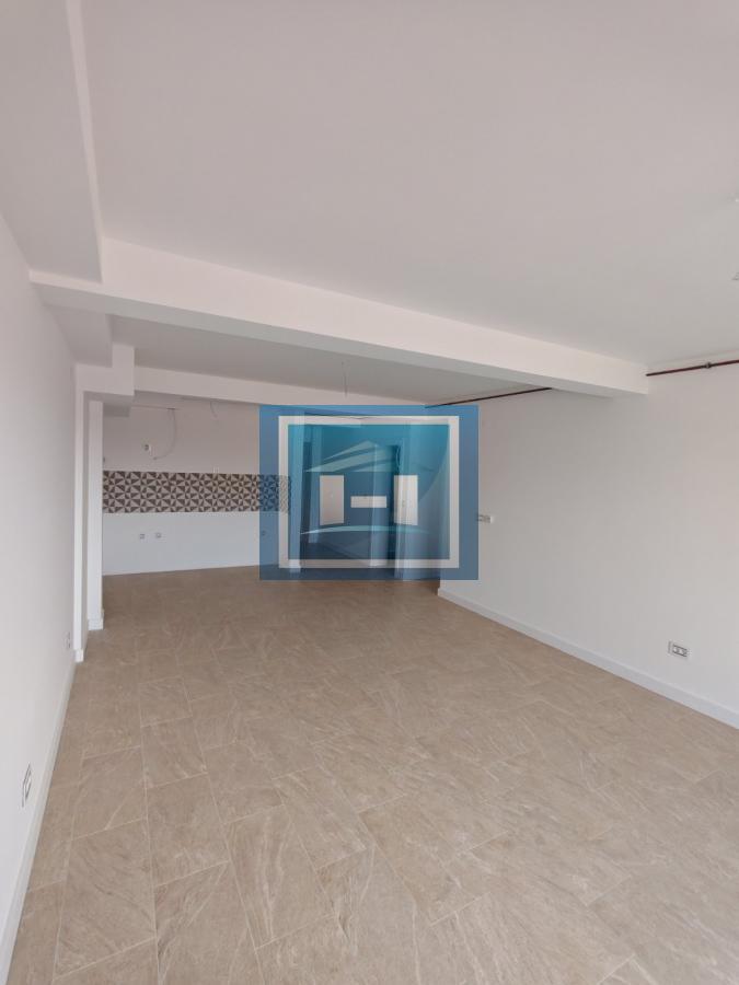 Trosoban stan u novogradnji odmah useljiv 12