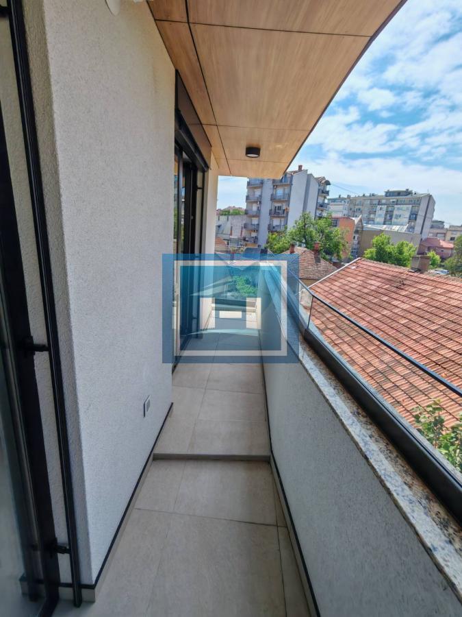 Trosoban stan u novogradnji odmah useljiv 15