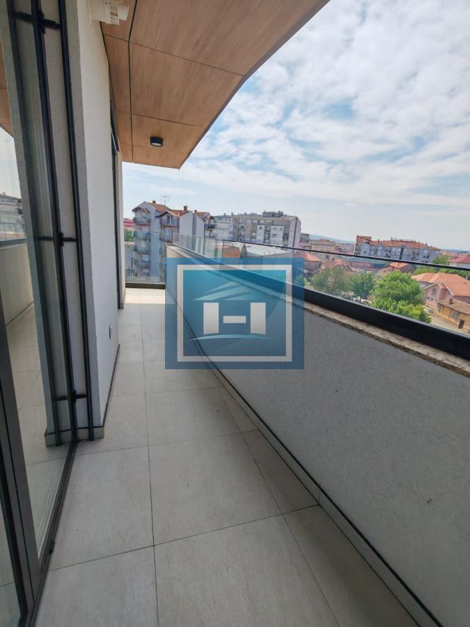 Trosoban stan u novogradnji  -odmah useljiv 6