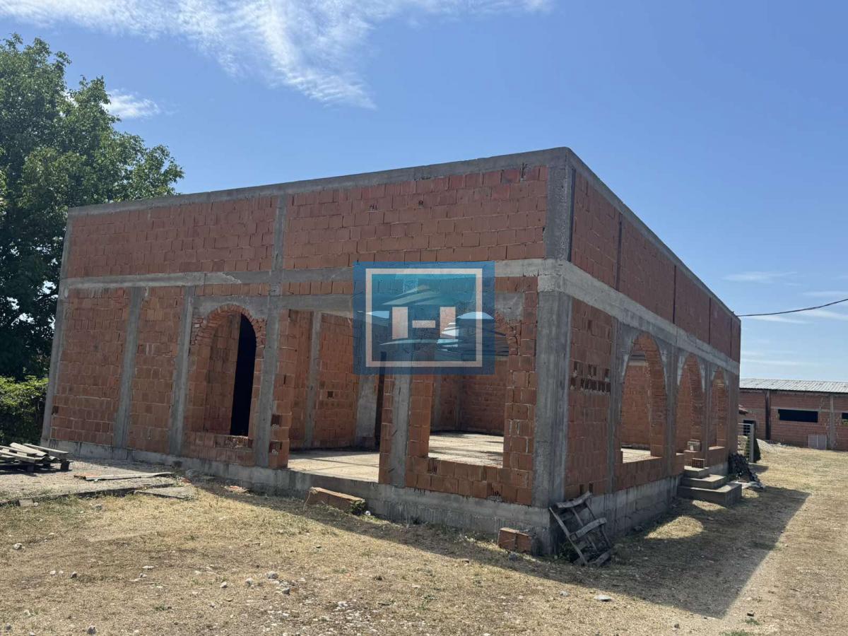 Izuzetna prilika: Poslovno-stambeni kompleks 900 m² na TOP lokaciji u Despotovcu 6