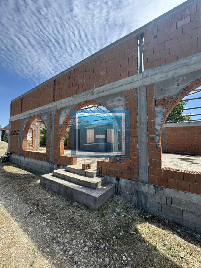 Izuzetna prilika: Poslovno-stambeni kompleks 900 m² na TOP lokaciji u Despotovcu 7