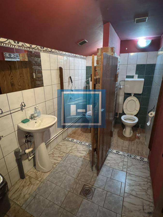 Izuzetna prilika: Poslovno-stambeni kompleks 900 m² na TOP lokaciji u Despotovcu 11