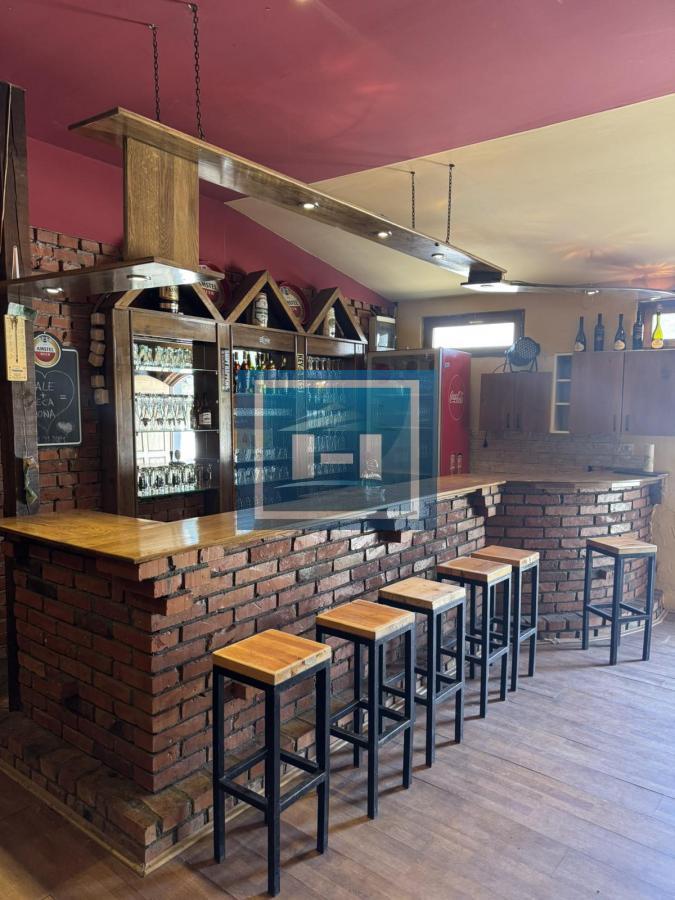 Izuzetna prilika: Poslovno-stambeni kompleks 900 m² na TOP lokaciji u Despotovcu 8