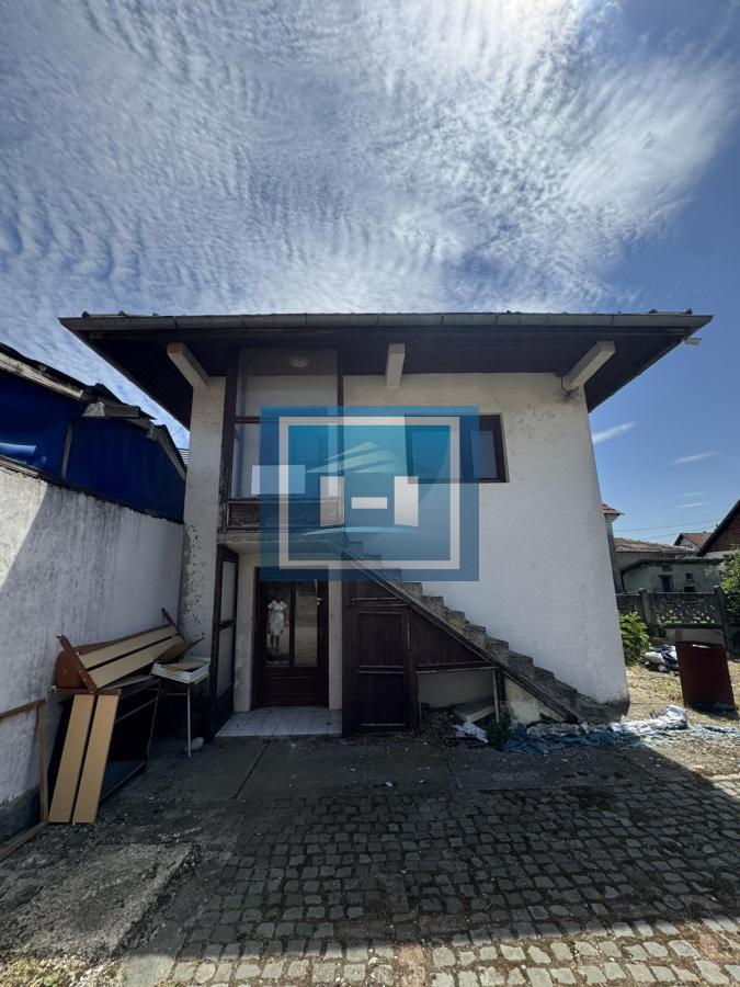 Izuzetna prilika: Poslovno-stambeni kompleks 900 m² na TOP lokaciji u Despotovcu 25