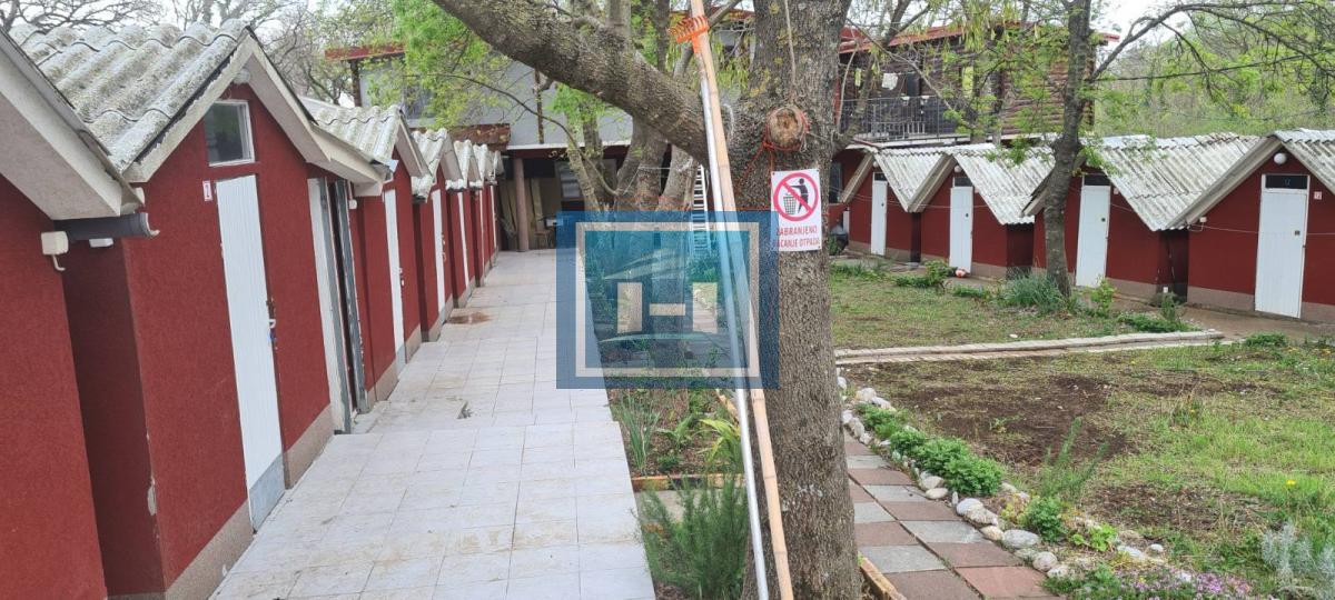 Na prodaju funkcionalan kamp u Buljarici, opština Budva – samo 400 metara od mora! 4