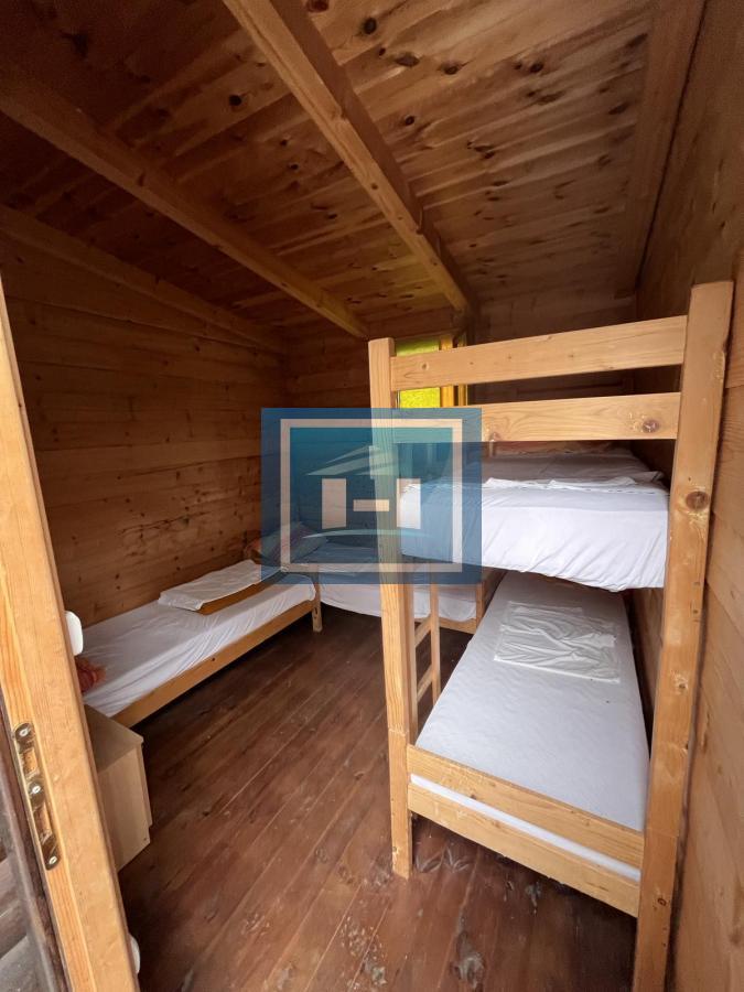 Na prodaju funkcionalan kamp u Buljarici, opština Budva – samo 400 metara od mora! 7