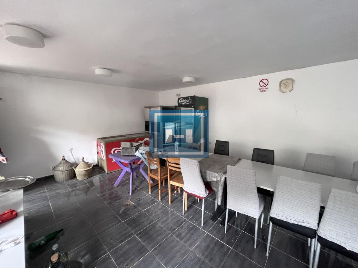 Na prodaju funkcionalan kamp u Buljarici, opština Budva – samo 400 metara od mora! 9