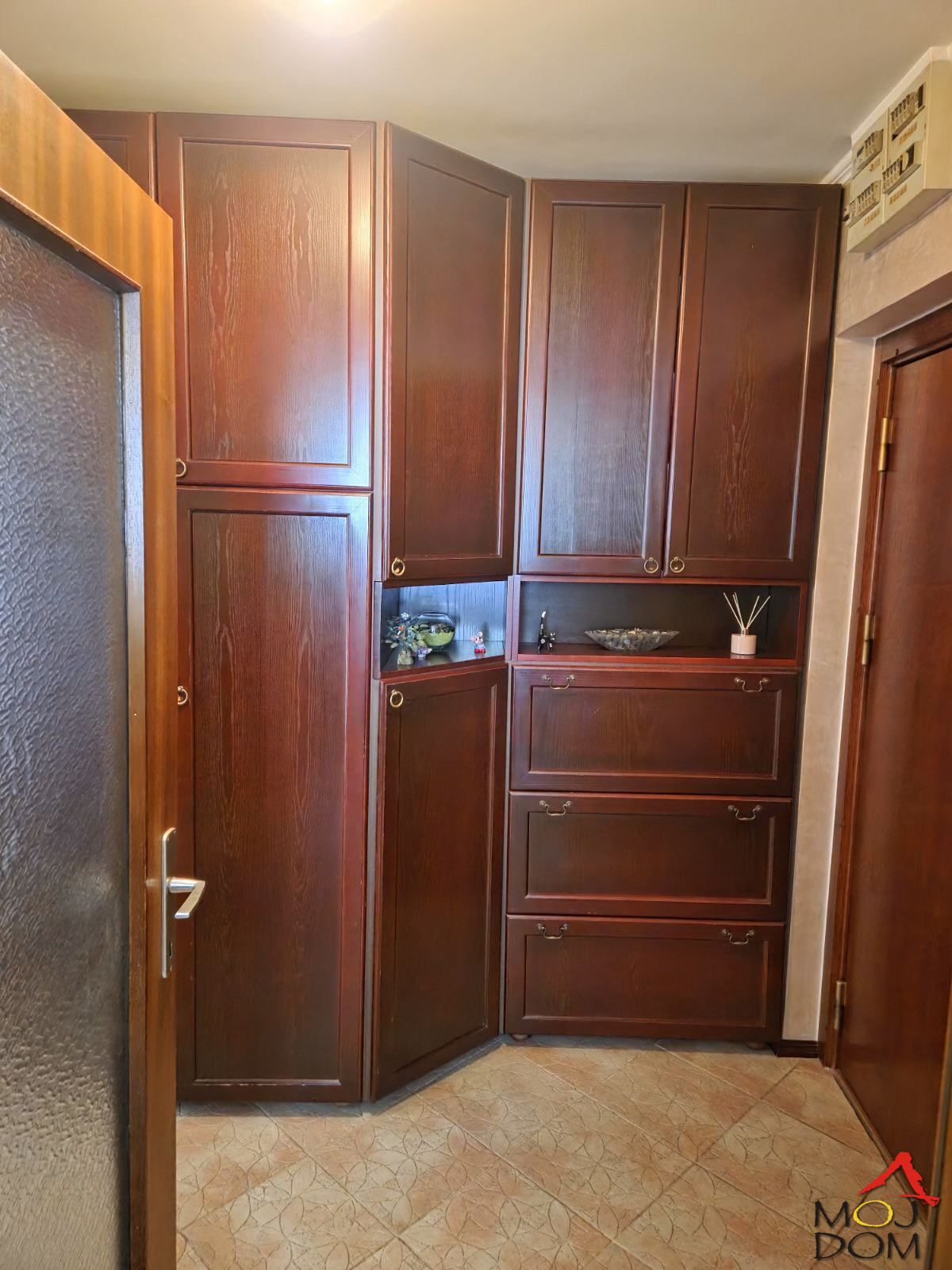 Stan,NOVI SAD,SOMBORSKI BULEVAR,kv: 83, € 181200, ID: 1030572 19