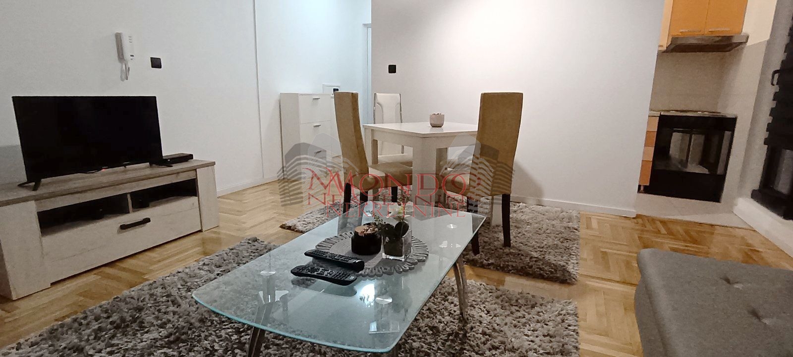 Jednoiposoban stan u novoj zgradi kod Retro kafica 1