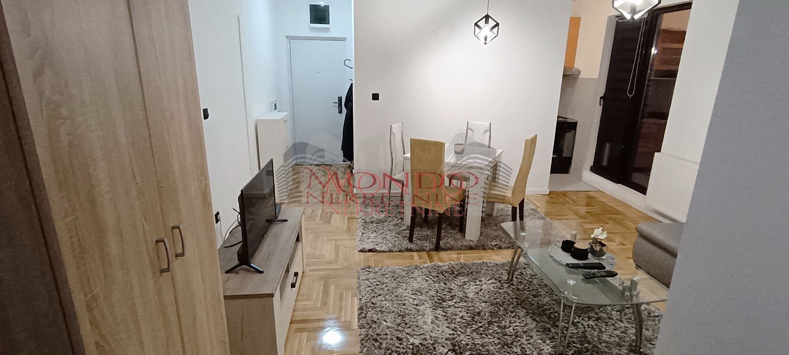 Jednoiposoban stan u novoj zgradi kod Retro kafica 4