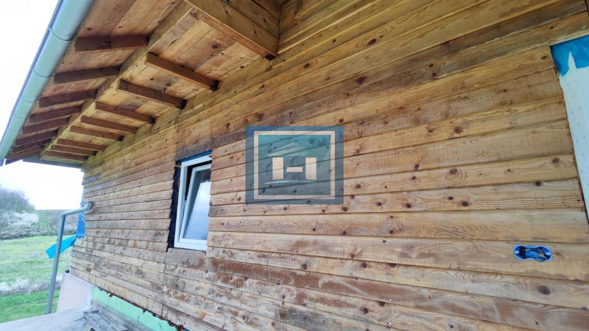 Kuća na parceli od 10 hektara zemlje u okolini Batočine 4