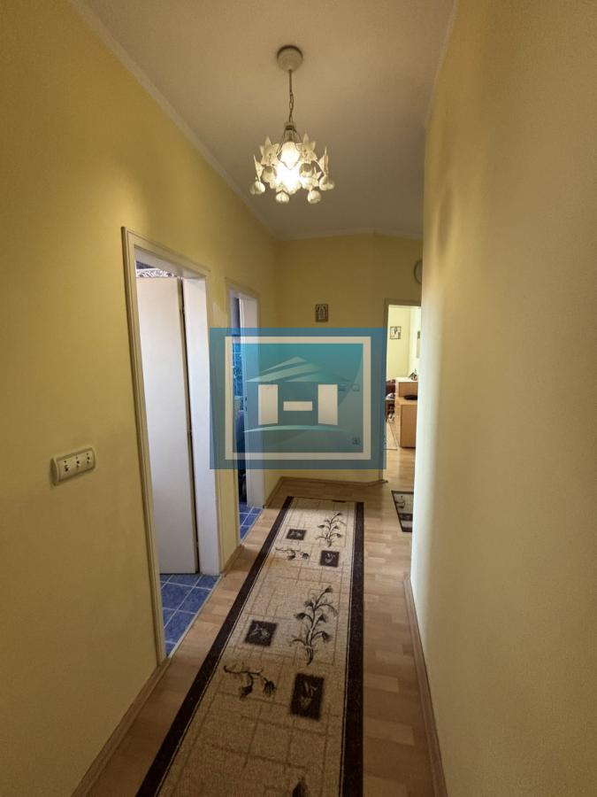 Prodaje se stan u Kući sa nameštajem 15