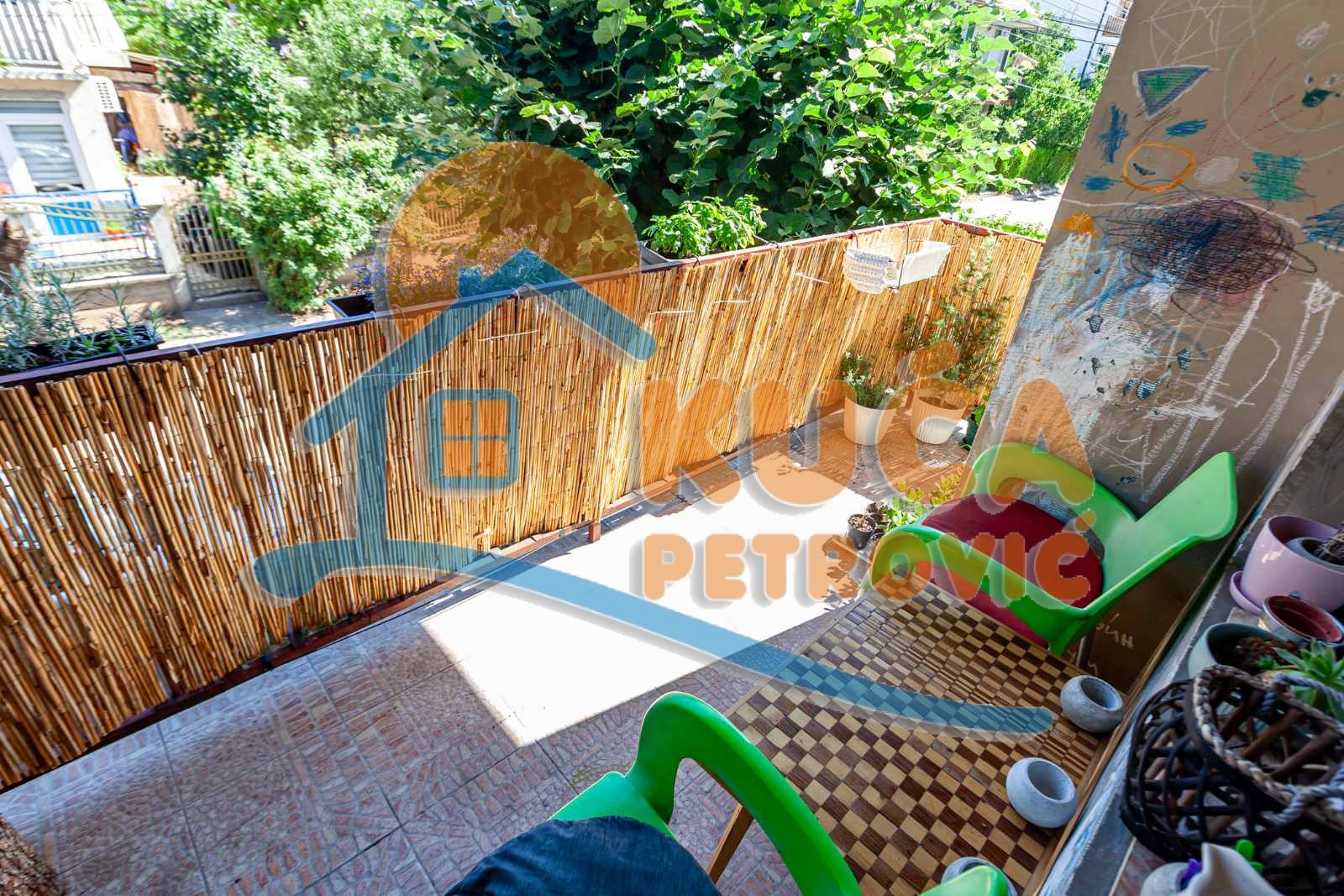 Trosobna kuća, 100 m2, Pantelej, Bulevar Svetog Pantelejmona ID: p-014396 12