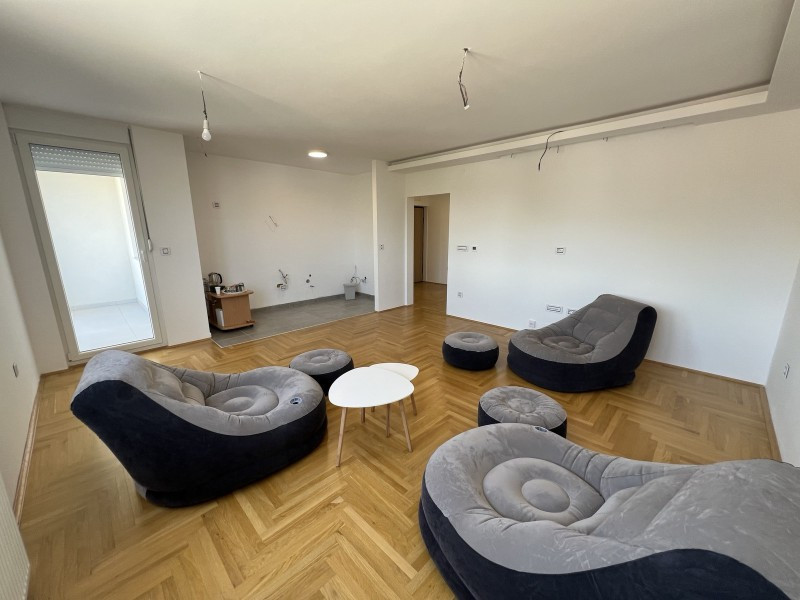 Stan,NOVI SAD,TELEP,kv: 76, € 184000, ID: 1019202 1