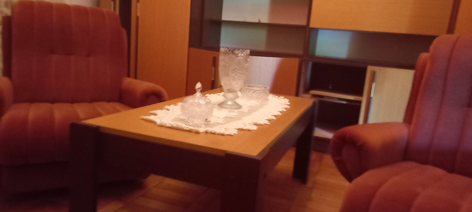 Prodajem kucu u centru Perleza 2