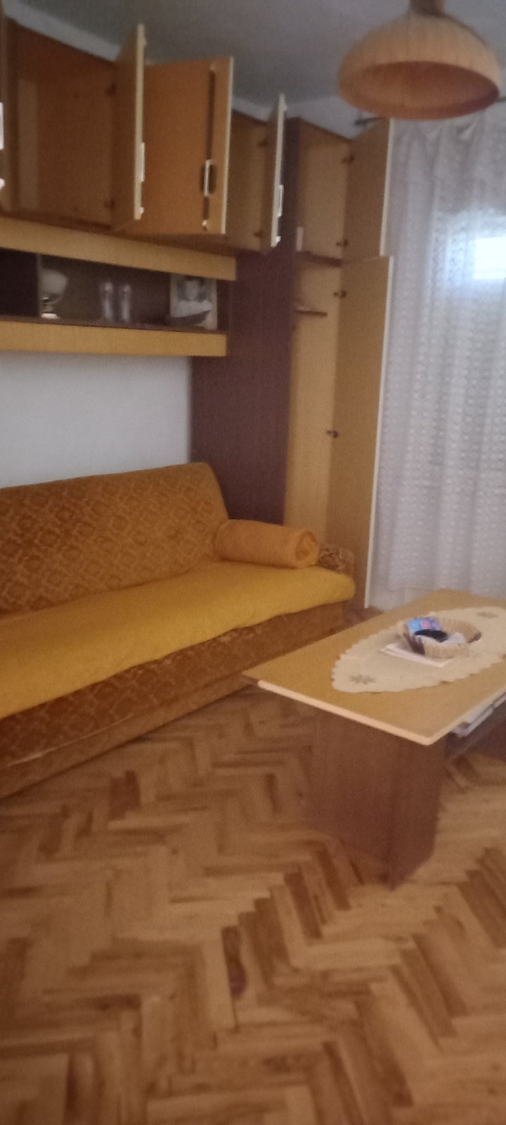 Prodajem kucu u centru Perleza 4