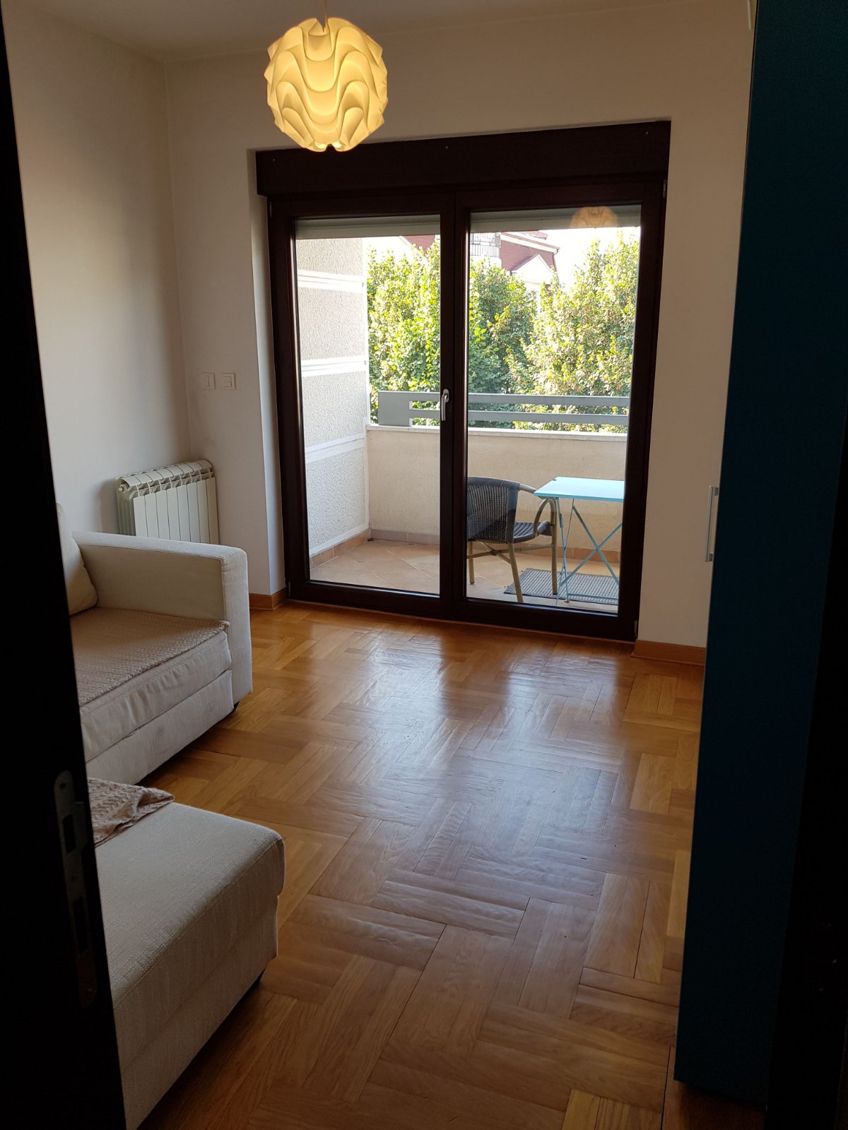 Izdajem ili prodajem LUX stan Beograd Vozdovac 4