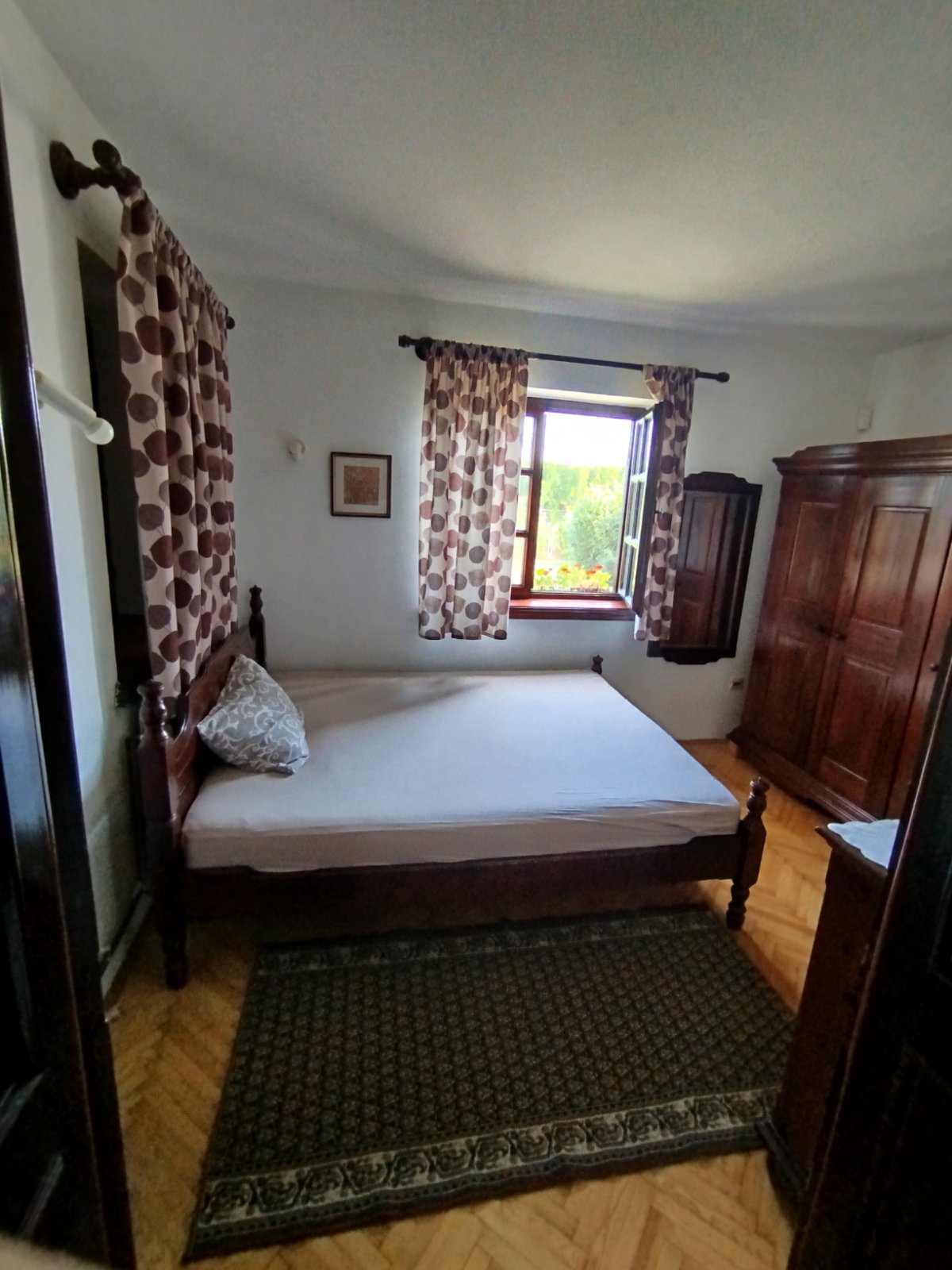 Izdajem dvosoban stan blizu fakulteta u Čačku 4