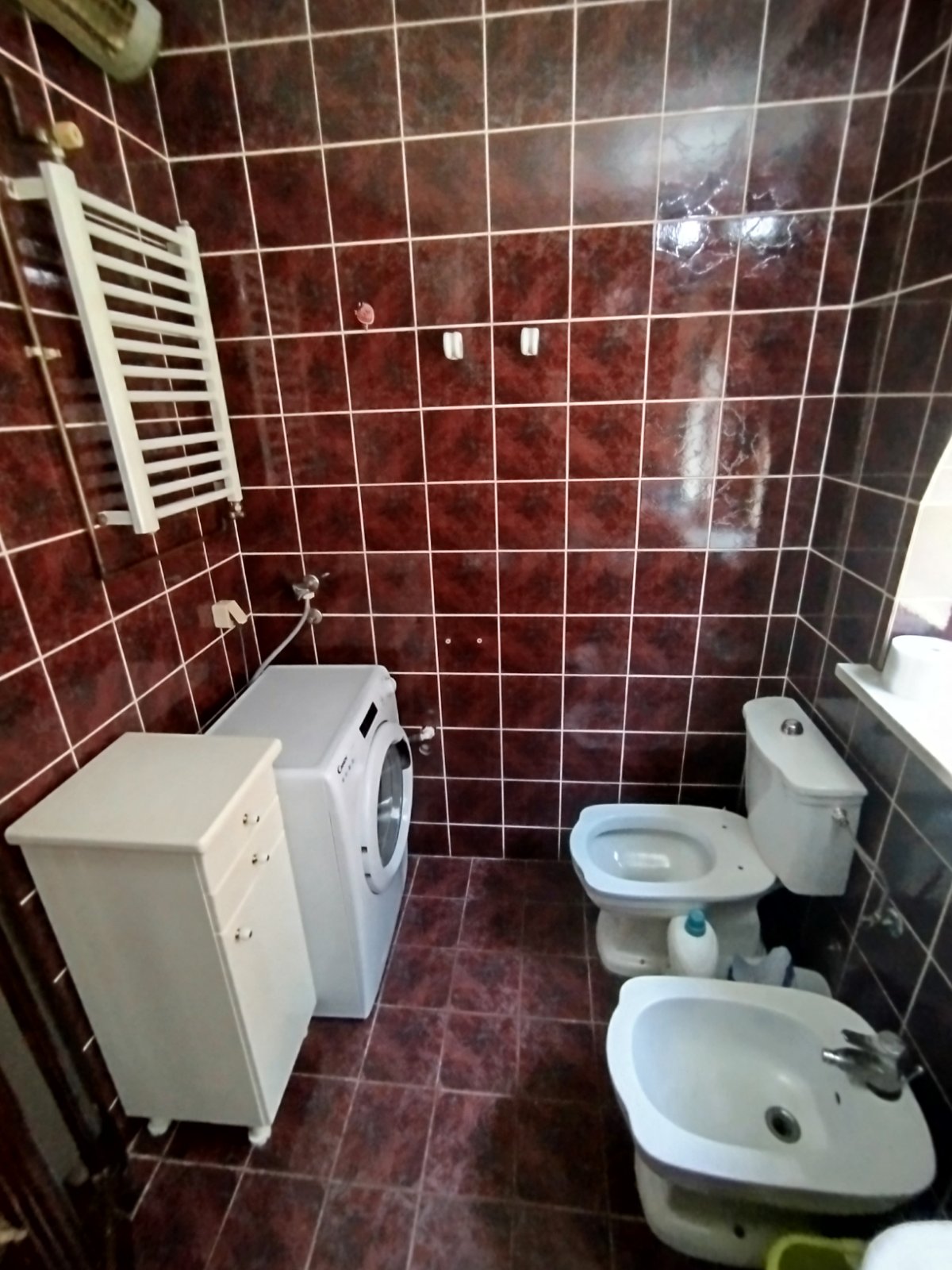 Izdajem dvosoban stan blizu fakulteta u Čačku 3