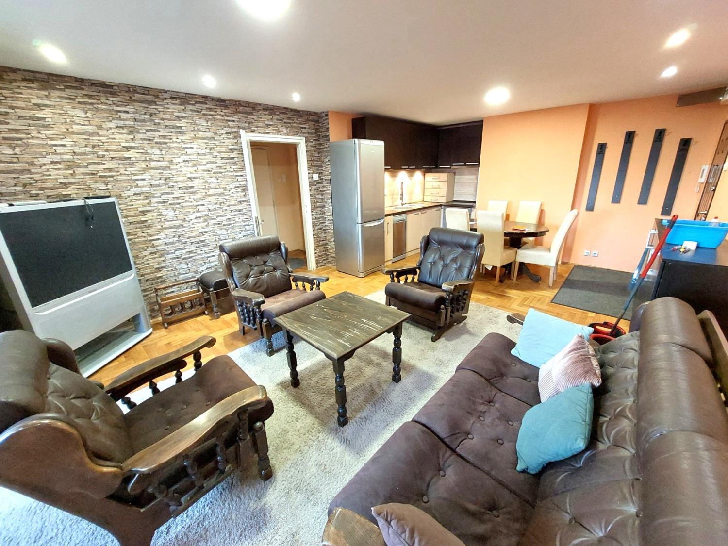 Stan,NOVI SAD,BULEVAR,kv: 64, € 500, ID: 9101623 1