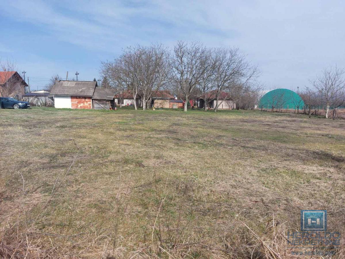 Atraktivna parcela na Gradskoj lokaciji pored teniskih terena prema Vinorači 2