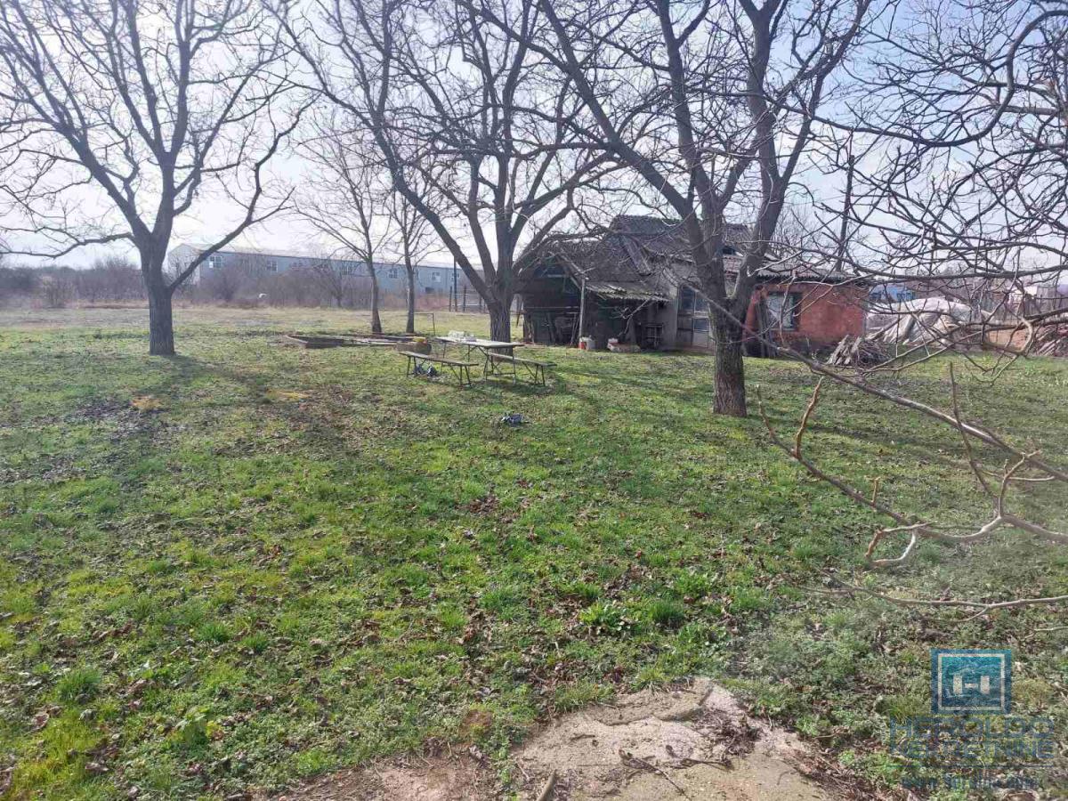 Atraktivna parcela na Gradskoj lokaciji pored teniskih terena prema Vinorači 3