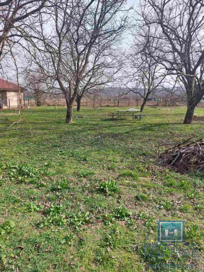 Atraktivna parcela na Gradskoj lokaciji pored teniskih terena prema Vinorači 9