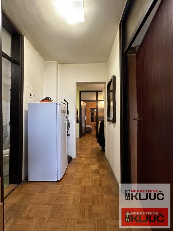 BULEVAR, 71m2, Trosoban, Fasadna cigla 11