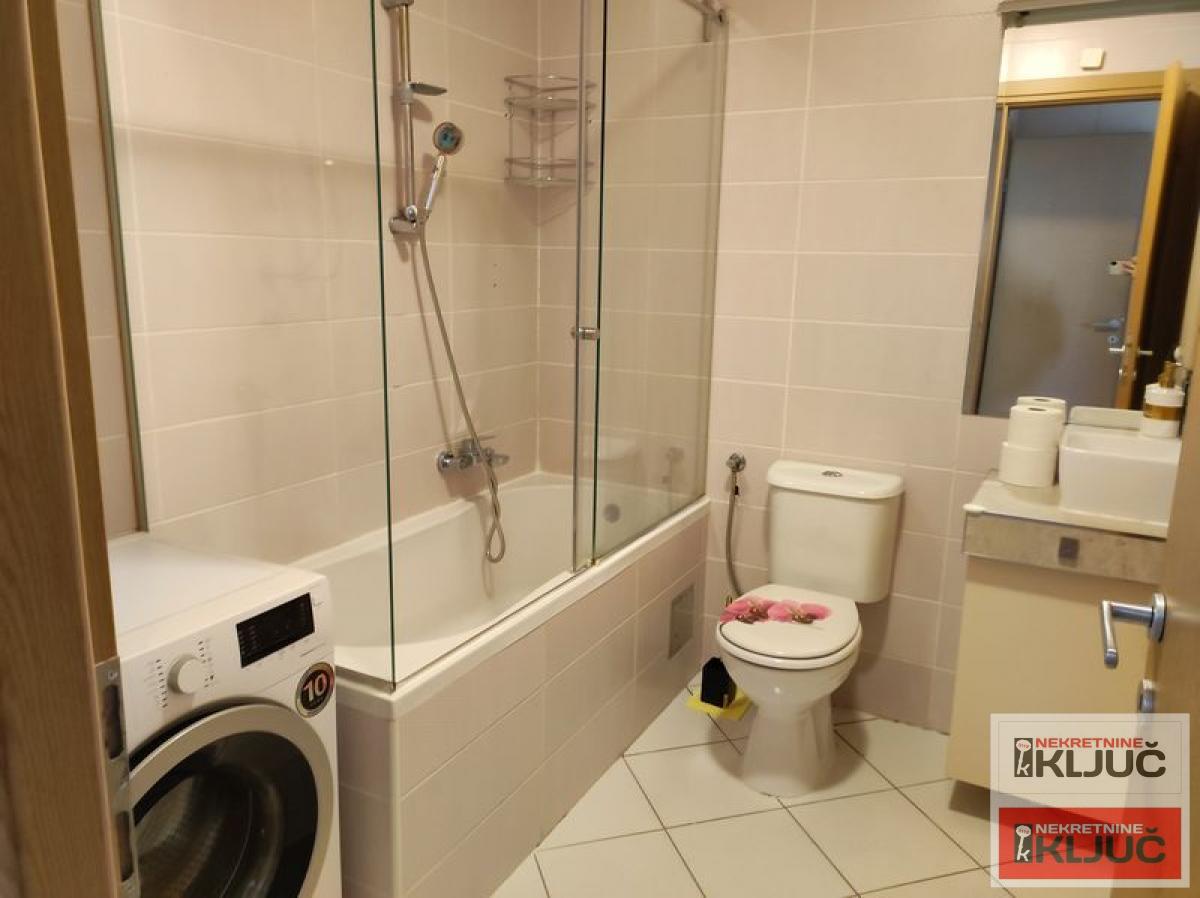 BULEVAR EVROPE, 91m2, Četvorosoban, Namešten, Novogradnja 10