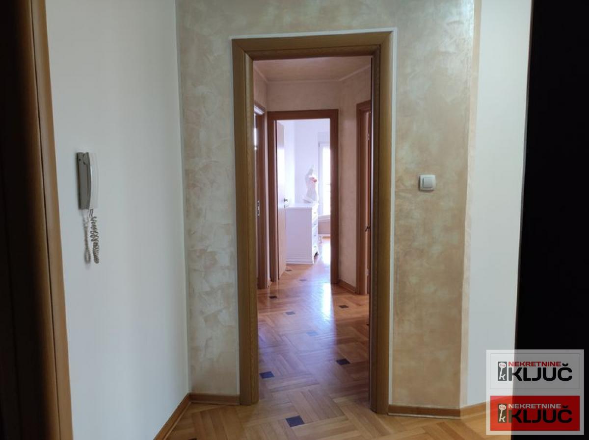 BULEVAR EVROPE, 91m2, Četvorosoban, Namešten, Novogradnja 9