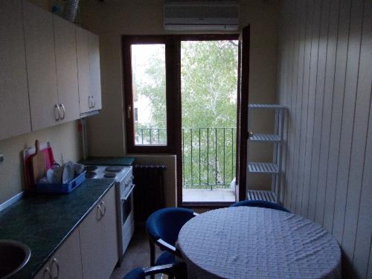 CENTAR, 67 m2, TROSOBAN-Maksima Gorkog 1