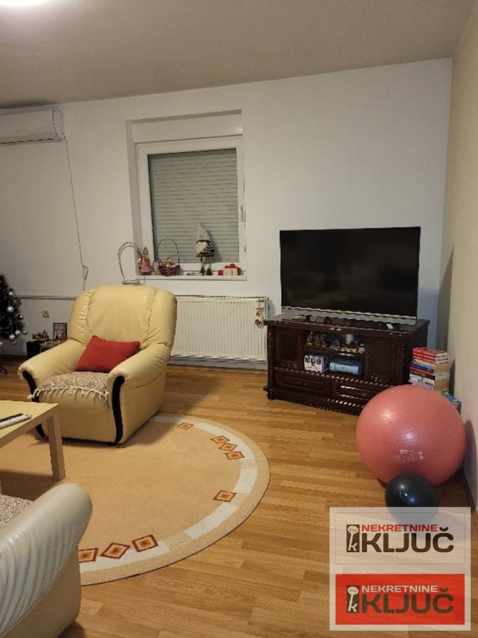 CENTAR, 82m2, Trosoban kod Pešačke zone, Namešten 2