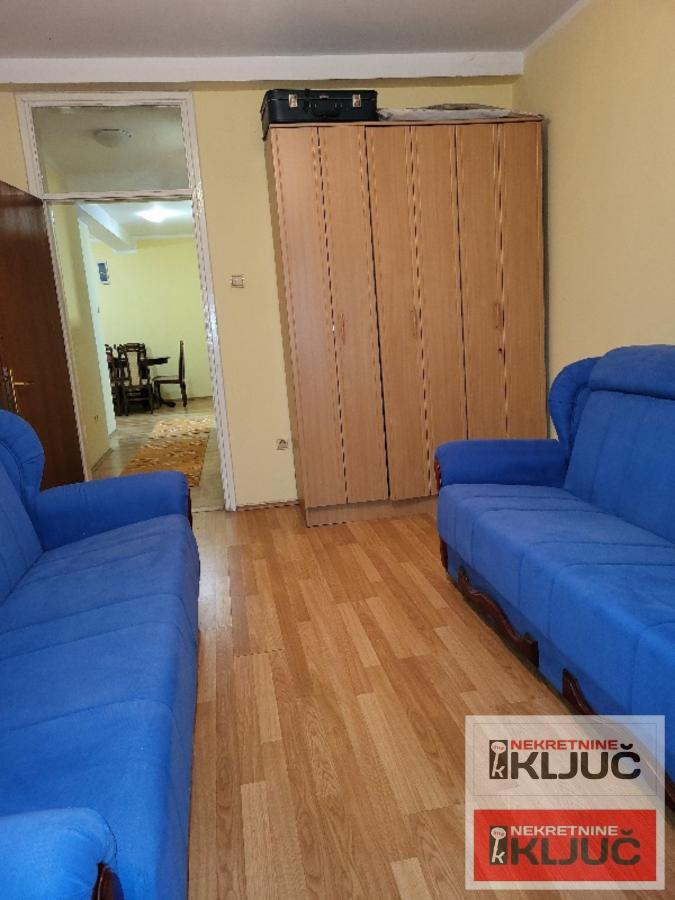 CENTAR, 82m2, Trosoban kod Pešačke zone, Namešten 5