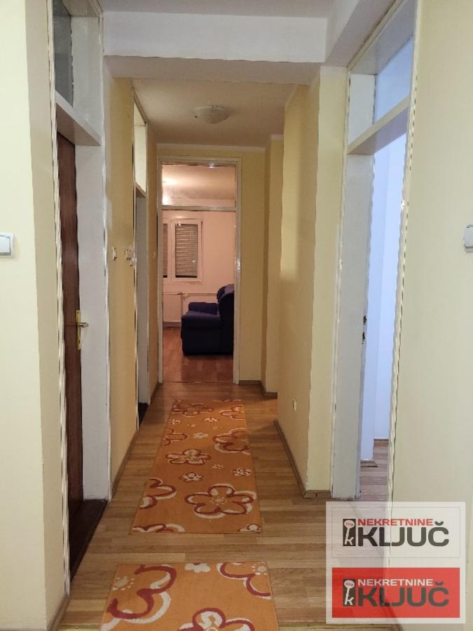 CENTAR, 82m2, Trosoban kod Pešačke zone, Namešten 6